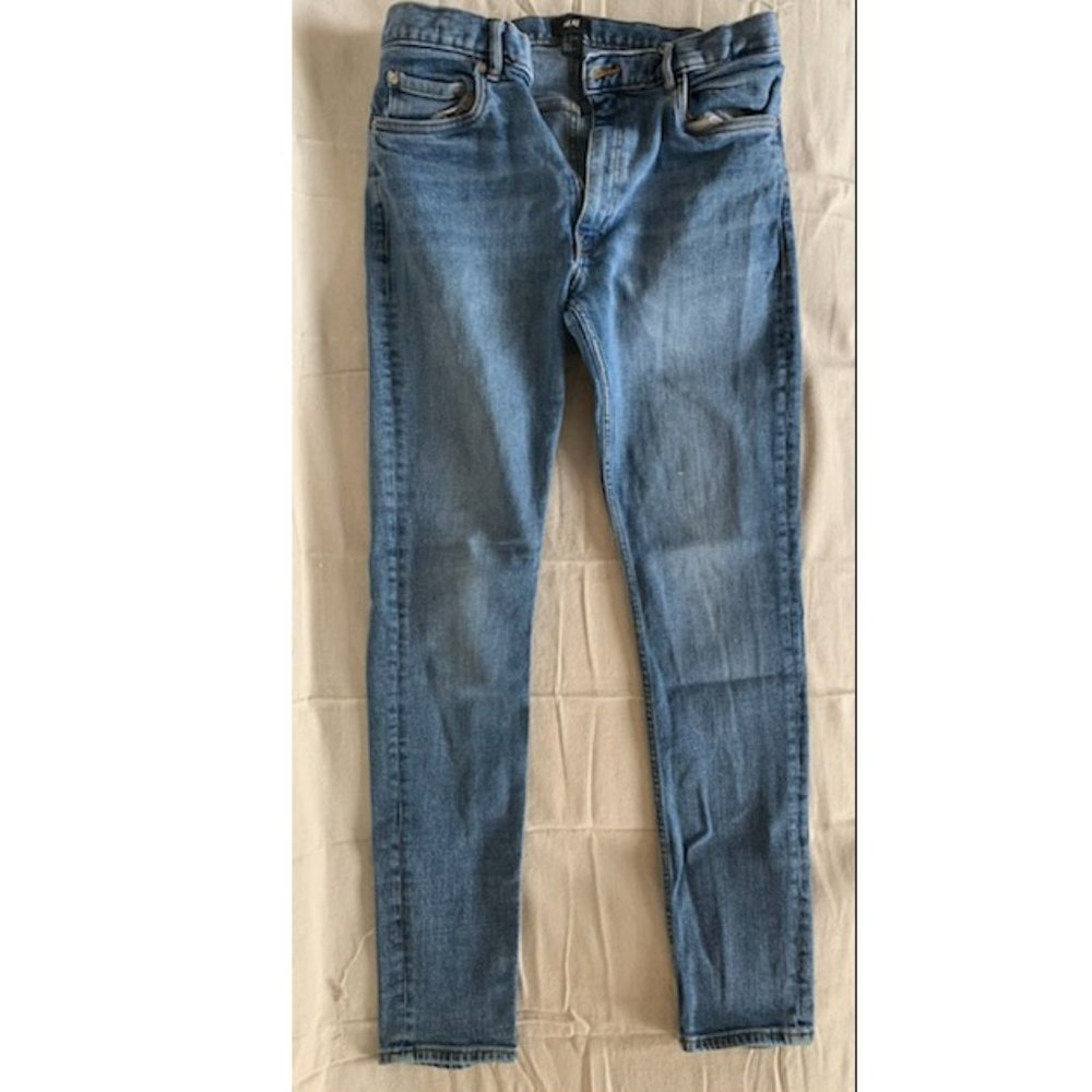 H&M Blue Jeans; Men's Size 32x32